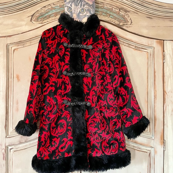 Vintage Tapestry Coat Red & Black Tapestry Faux Fur Trim Valentine’s Day! - Picture 1 of 9